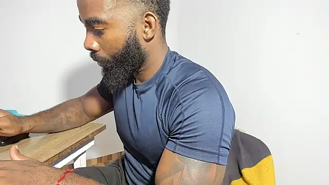 Snapshot of Freedom_24 chatting on 12-01-25, 08:47 Freedom 24 online show from 12-01-25, 08:47