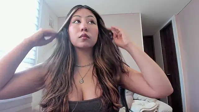 I am tori online show from 04-20-26, 10:11