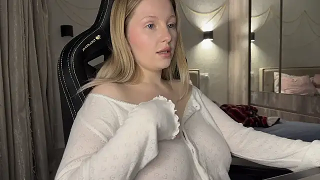 x ivy x online show from 01-04-25, 03:49