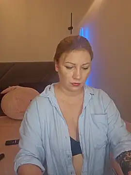 Snapshot of zarina3003 chatting on 11-02-25, 01:35 zarina3003 online show from 11-02-25, 01:35