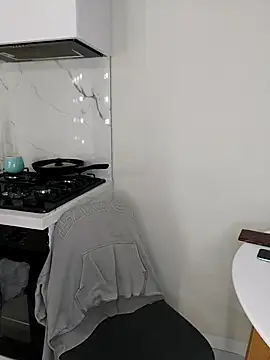 Snapshot of zarina3003 chatting on 12-05-25, 04:43 zarina3003 online show from 12-05-25, 04:43