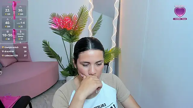 Chiara tay online show from 01-14-25, 02:19