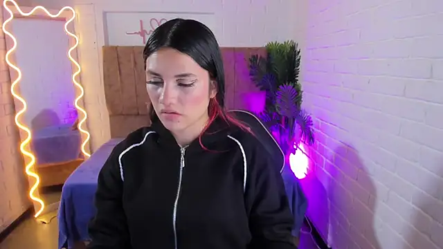 Chiara tay online show from 10-16-25, 07:15