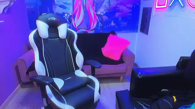 Luke Howland online show from 12-14-24, 03:40