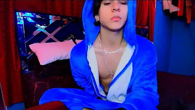 Luke Howland online show from 01-12-26, 01:11