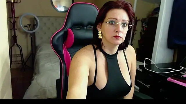 Carol Scottt online show from 03-20-25, 04:42