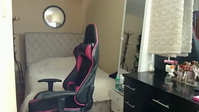 Carol Scottt online show from 03-22-26, 06:11