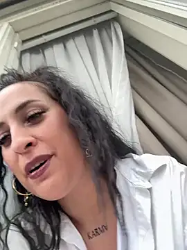 CarolaDrago online show from 02-21-25, 04:26