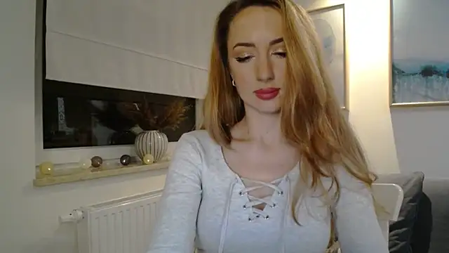 Snapshot of JulietteDiamond chatting on 03-11-25, 07:36 JulietteDiamond online show from 03-11-25, 07:36