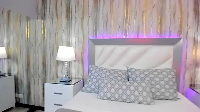 SophiaLaurens online show from 02-11-25, 04:13