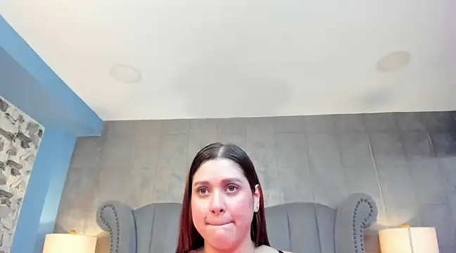 SophiaLaurens online show from 02-18-25, 06:37