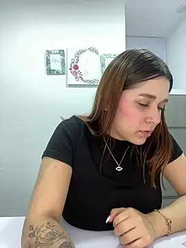 SophiaLaurens online show from 02-25-25, 09:13