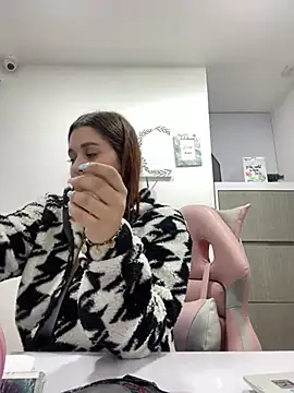 SophiaLaurens online show from 02-27-25, 03:37