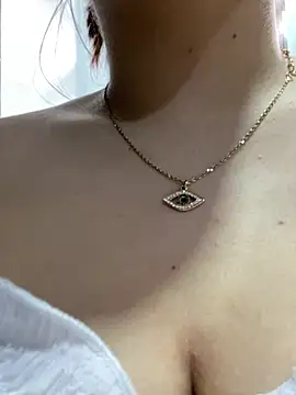 SophiaLaurens online show from 03-09-25, 02:32