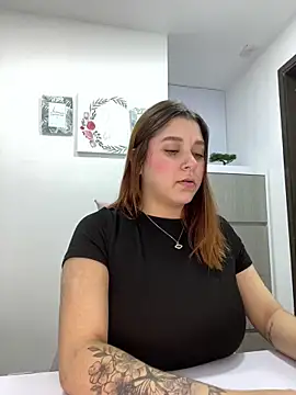 SophiaLaurens online show from 03-21-25, 06:05