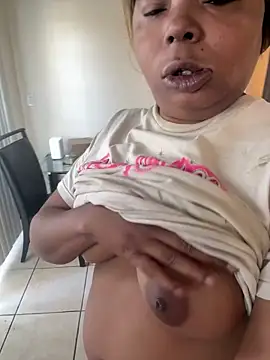 JCCaramelbarbie1 online show from 12-17-25, 03:29