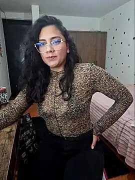 Thaliacooper  online show from 12-13-25, 11:32