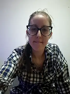 Snapshot of Sarah459 chatting on 01-12-25, 05:54 Sarah459 online show from 01-12-25, 05:54