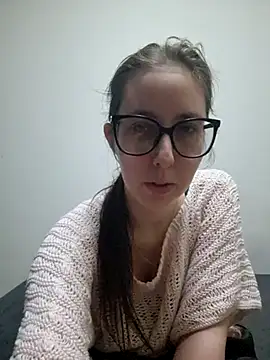 Snapshot of Sarah459 chatting on 03-05-25, 06:23 Sarah459 online show from 03-05-25, 06:23