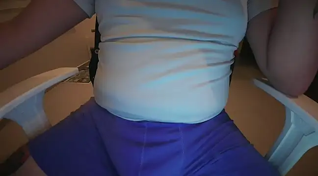 Snapshot of Dustin_k chatting on 02-19-25, 12:57 Dustin k online show from 02-19-25, 12:57