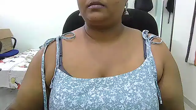 Snapshot of tamil_ureniya chatting on 01-24-25, 12:10 tamil ureniya online show from 01-24-25, 12:10