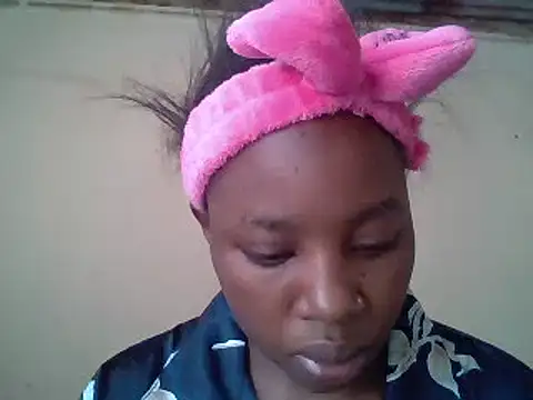 Queen loveer online show from 02-14-25, 09:24