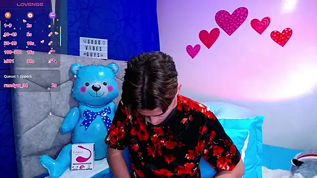 OwenBluee online show from 02-21-25, 09:34