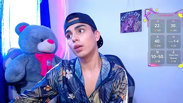 OwenBluee online show from 05-04-26, 07:32