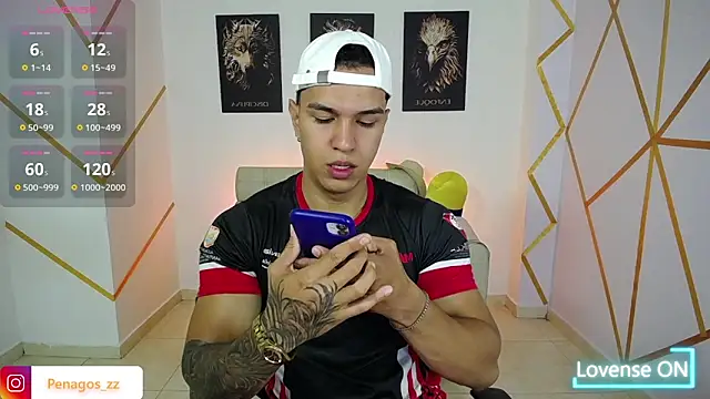 Snapshot of Taylor_John chatting on 02-27-25, 02:21 Taylor John online show from 02-27-25, 02:21