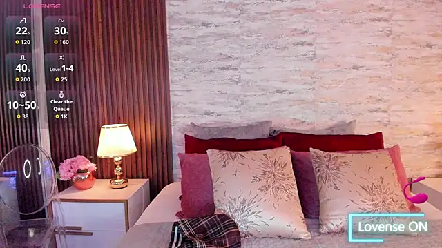 Snapshot of AndreaPink2024 chatting on 10-13-25, 01:11 AndreaPink2024 online show from 10-13-25, 01:11