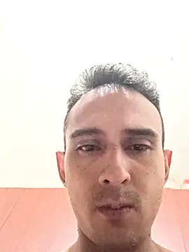 paisa233 online show from 10-18-25, 04:37