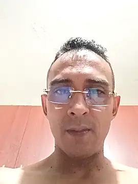 Snapshot of paisa233 chatting on 05-30-26, 01:46 paisa233 online show from 05-30-26, 01:46