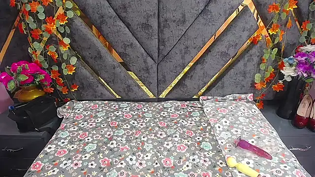 Snapshot of Sofia_Mirandaa18 chatting on 12-19-24, 02:56 Sofia Mirandaa18 online show from 12-19-24, 02:56