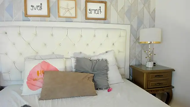 Kimberlin Cam  online show from 01-18-26, 02:43