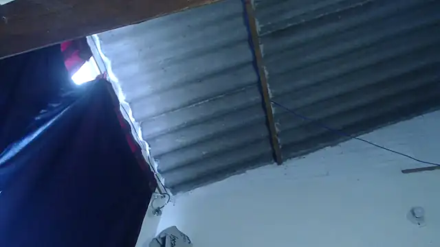 Zafiro subversiva online show from 01-10-25, 02:02