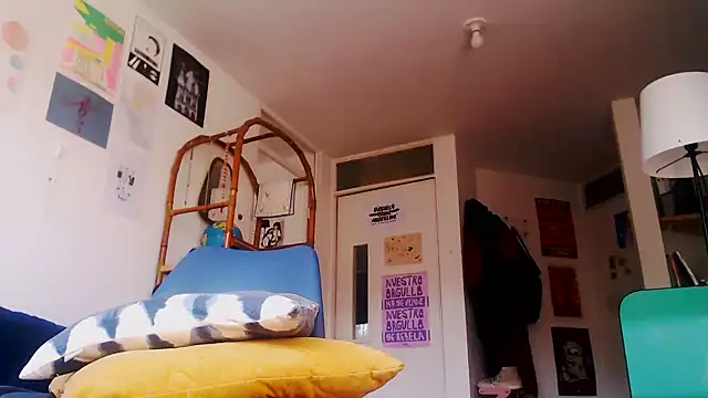 Zafiro subversiva online show from 01-16-25, 01:04