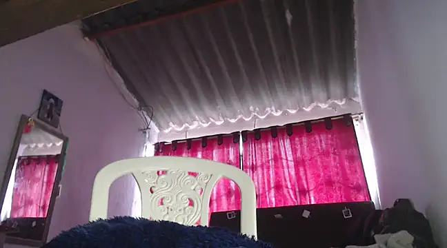 Zafiro subversiva online show from 02-17-25, 01:32