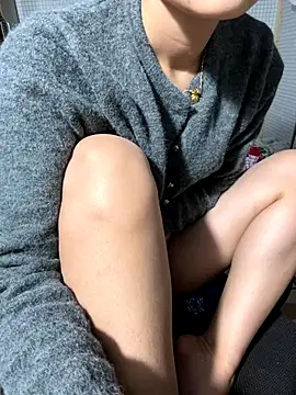 Snapshot of Girllikesexx2 chatting on 11-27-25, 02:46 Girllikesexx2 online show from 11-27-25, 02:46