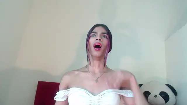 Snapshot of Luluu_08 chatting on 02-03-25, 05:03 Luluu 08 online show from 02-03-25, 05:03