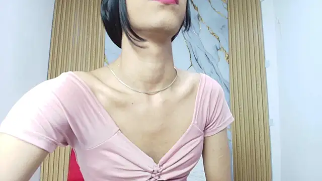 Snapshot of Luluu_08 chatting on 02-01-26, 12:37 Luluu 08 online show from 02-01-26, 12:37