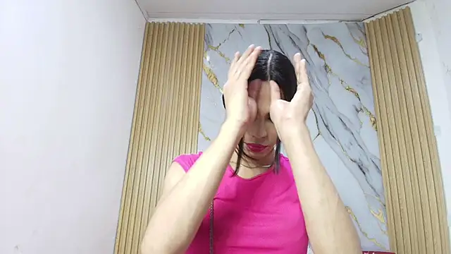 Snapshot of Luluu_08 chatting on 02-09-26, 01:37 Luluu 08 online show from 02-09-26, 01:37