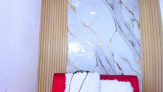 Snapshot of Luluu_08 chatting on 02-12-26, 02:34 Luluu 08 online show from 02-12-26, 02:34