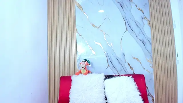 Snapshot of Luluu_08 chatting on 03-10-26, 01:05 Luluu 08 online show from 03-10-26, 01:05