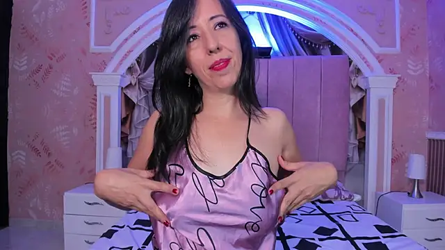 Snapshot of Bonnie__milf chatting on 01-26-25, 02:30 Bonnie  milf online show from 01-26-25, 02:30