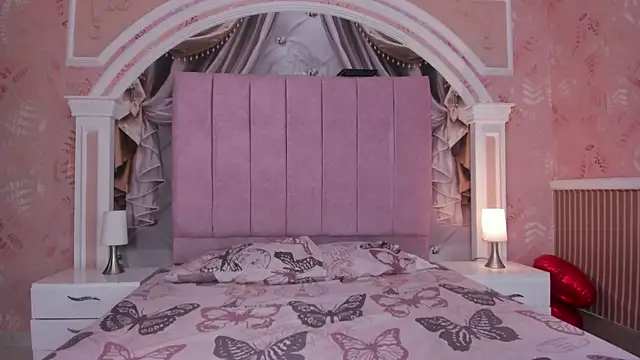 Snapshot of Bonnie__milf chatting on 02-17-25, 03:09 Bonnie  milf online show from 02-17-25, 03:09