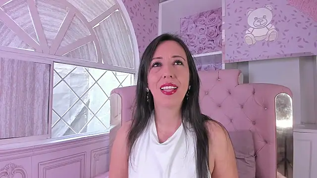 Snapshot of Bonnie__milf chatting on 09-16-25, 12:06 Bonnie  milf online show from 09-16-25, 12:06