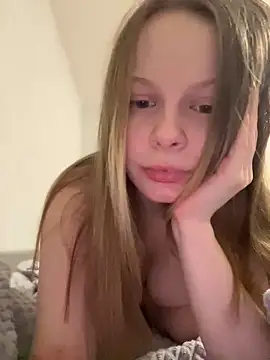 wrenlie online show from 02-04-25, 05:12