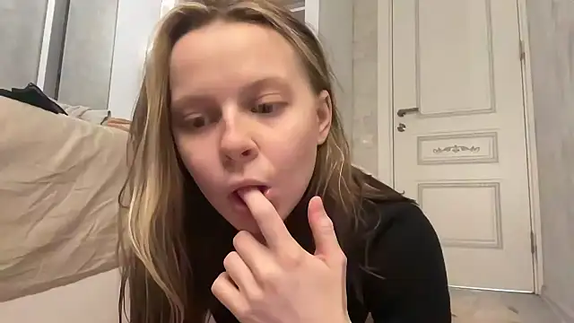 wrenlie online show from 04-22-26, 09:05