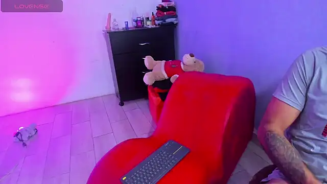 Snapshot of 6_bunny_9 chatting on 02-16-25, 02:53 6 bunny 9 online show from 02-16-25, 02:53