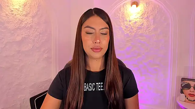 ArianaDumont online show from 09-18-25, 11:45